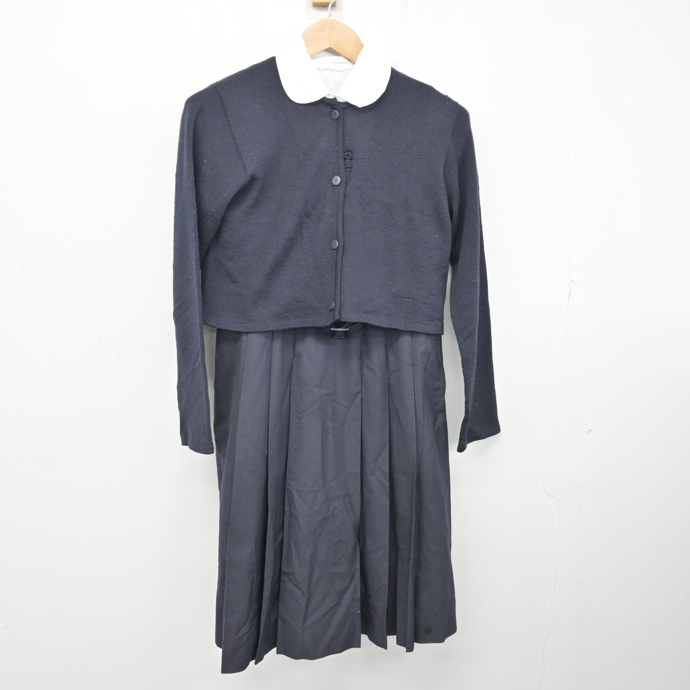 【中古】栃木県 佐野東高等学校 女子制服 3点 (ニット・シャツ・ジャンパースカート) sf102175