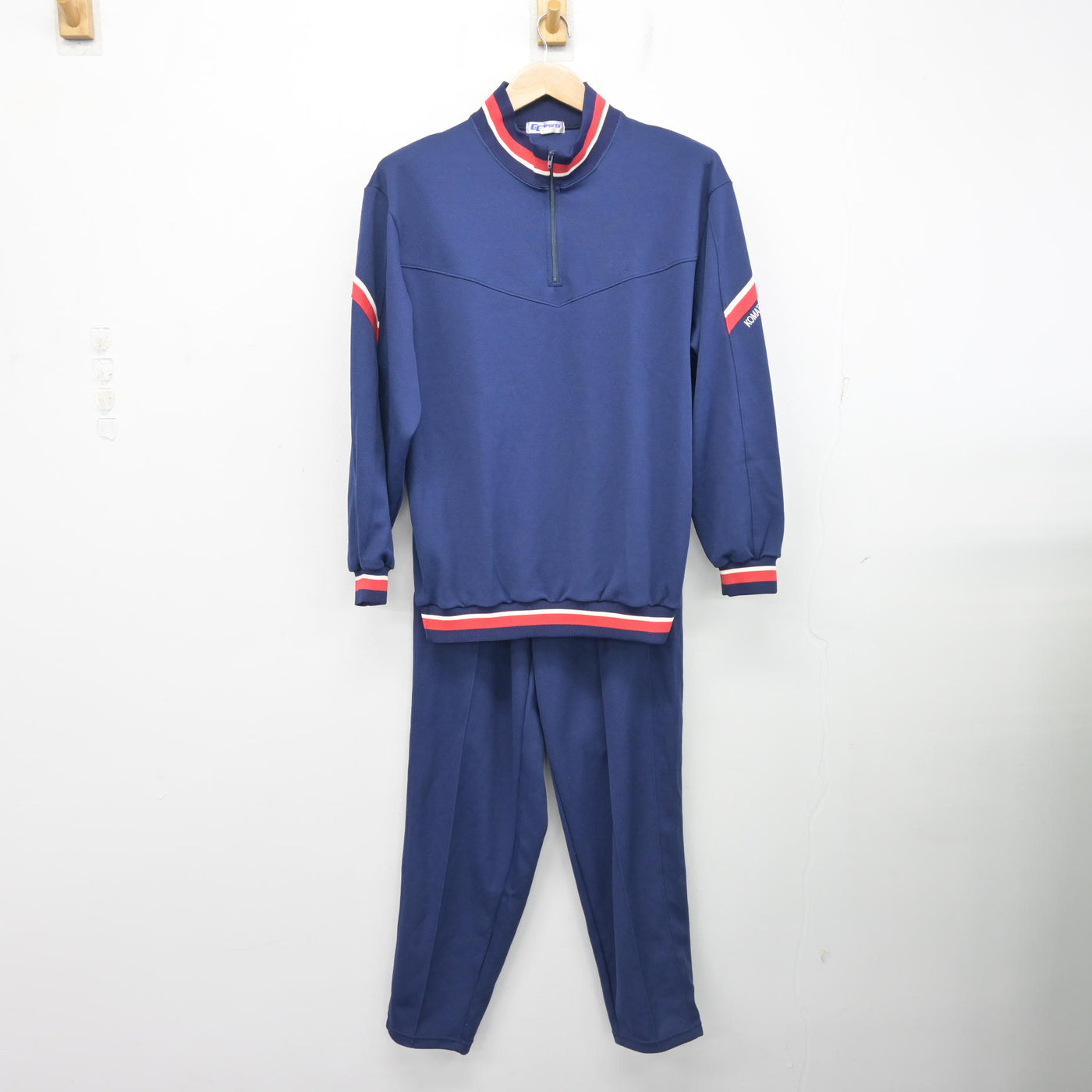 【中古】東京都 小松川第二中学校 女子制服 2点 (ジャージ 上・ジャージ 下) sf102182