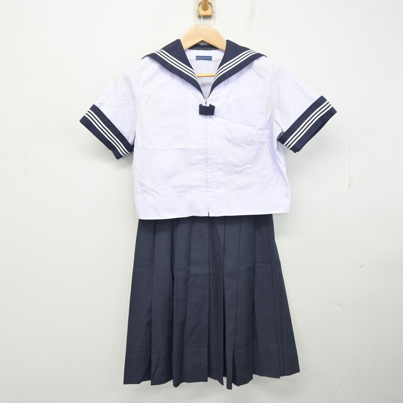 【中古】山梨県 押原中学校 女子制服 2点 (セーラー服・スカート) sf102193