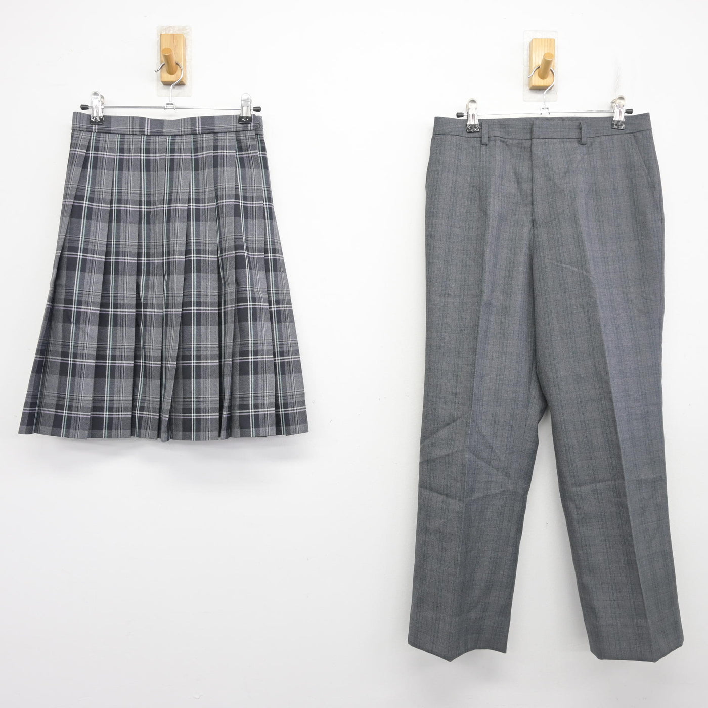 【中古】長野県 穂高東中学校 女子制服 3点 (ブレザー・スカート・ズボン) sf102242