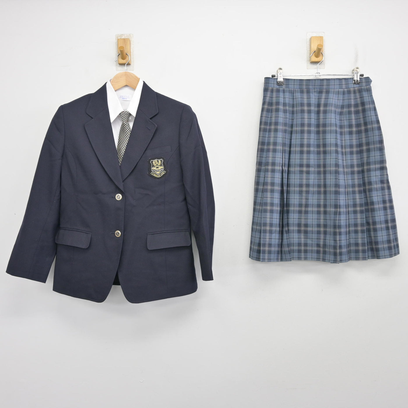 【中古】北海道 北広島市立大曲中学校 女子制服 4点 (ブレザー・シャツ・スカート) sf102245