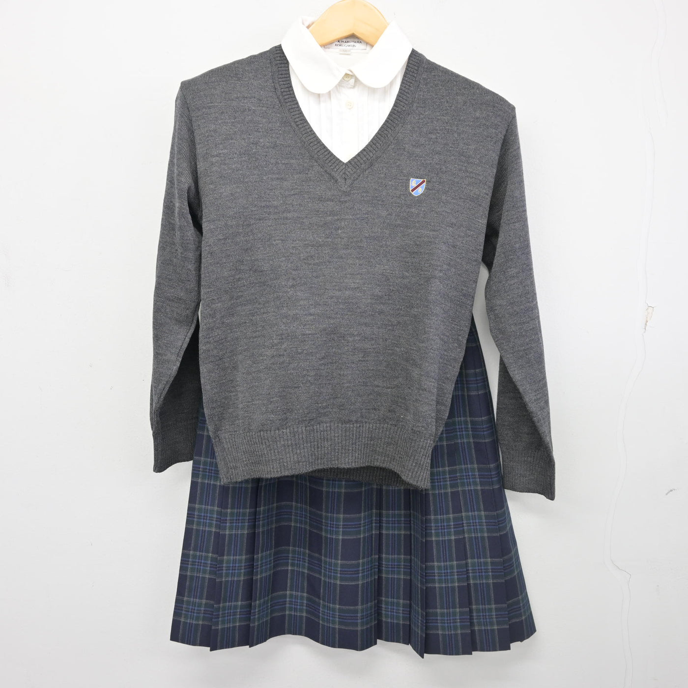 【中古】東京都 國學院高等学校 女子制服 4点 (ブレザー・ニット・ブラウス・スカート) sf102259