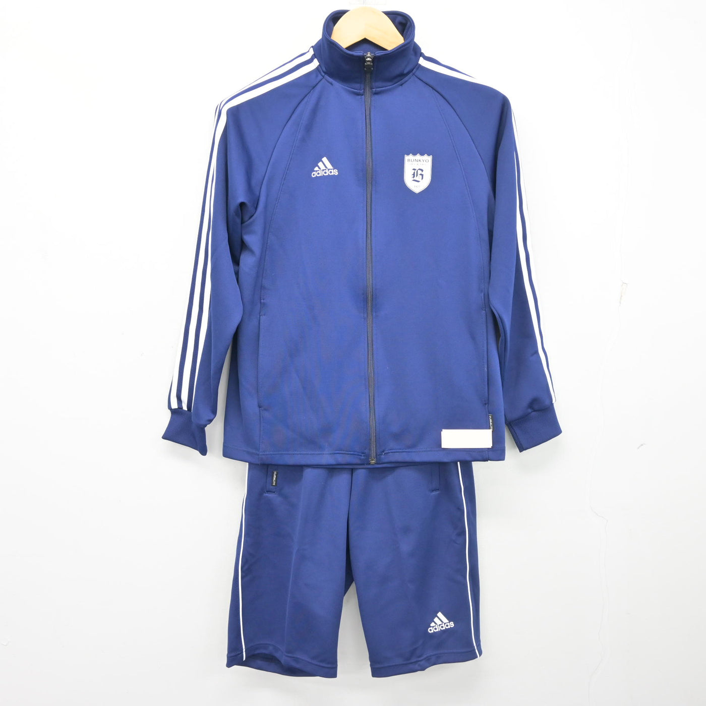 【中古】東京都 文教大学付属高等学校 女子制服 2点 (ジャージ 上・体操服 下) sf102288