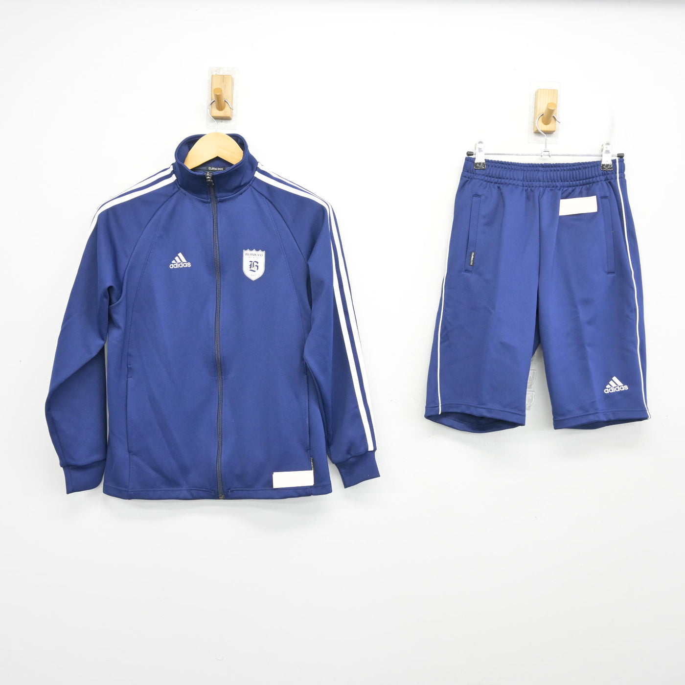 【中古】東京都 文教大学付属高等学校 女子制服 2点 (ジャージ 上・体操服 下) sf102288