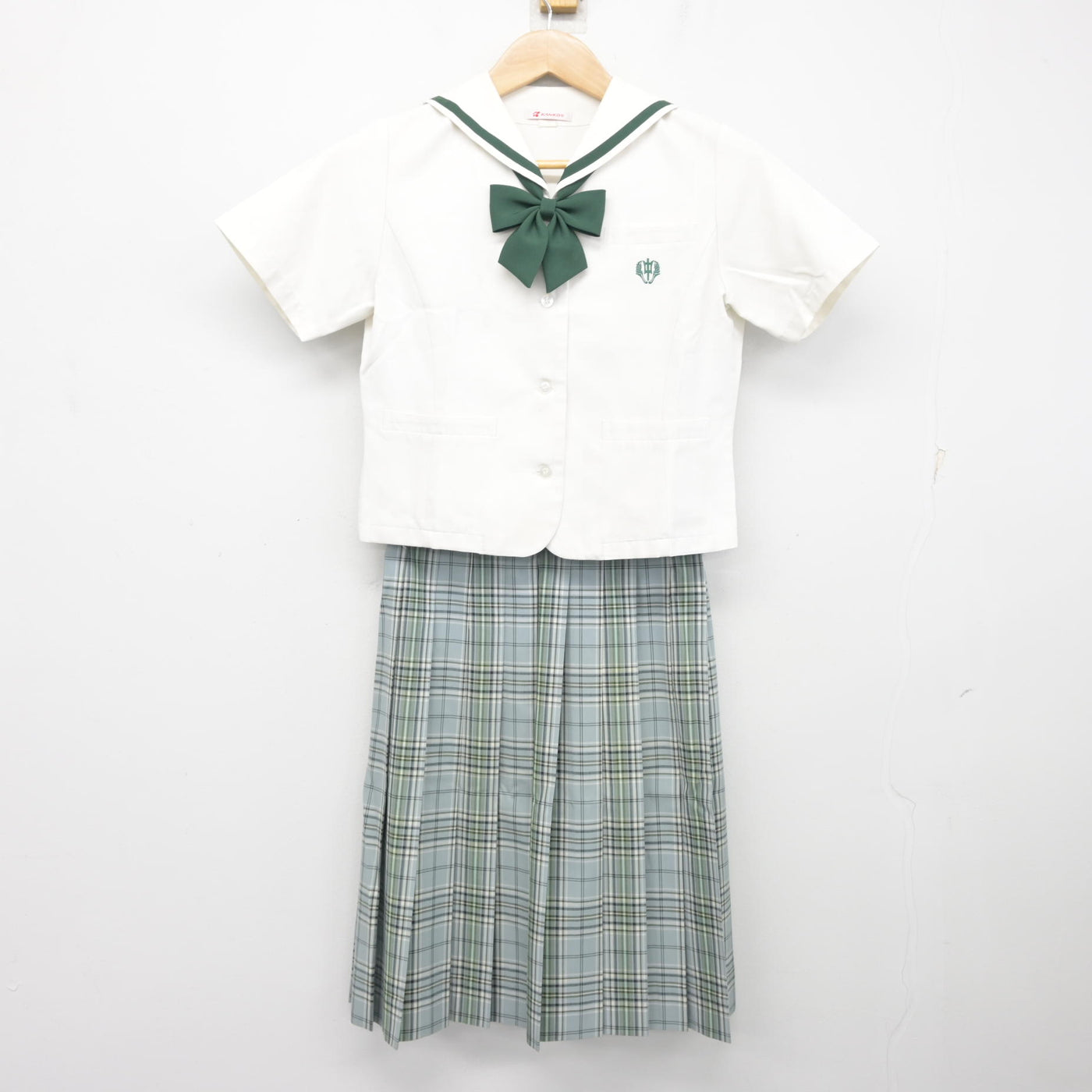 【中古】佐賀県 成穎中学校 女子制服 3点 (セーラー服・スカート) sf102301