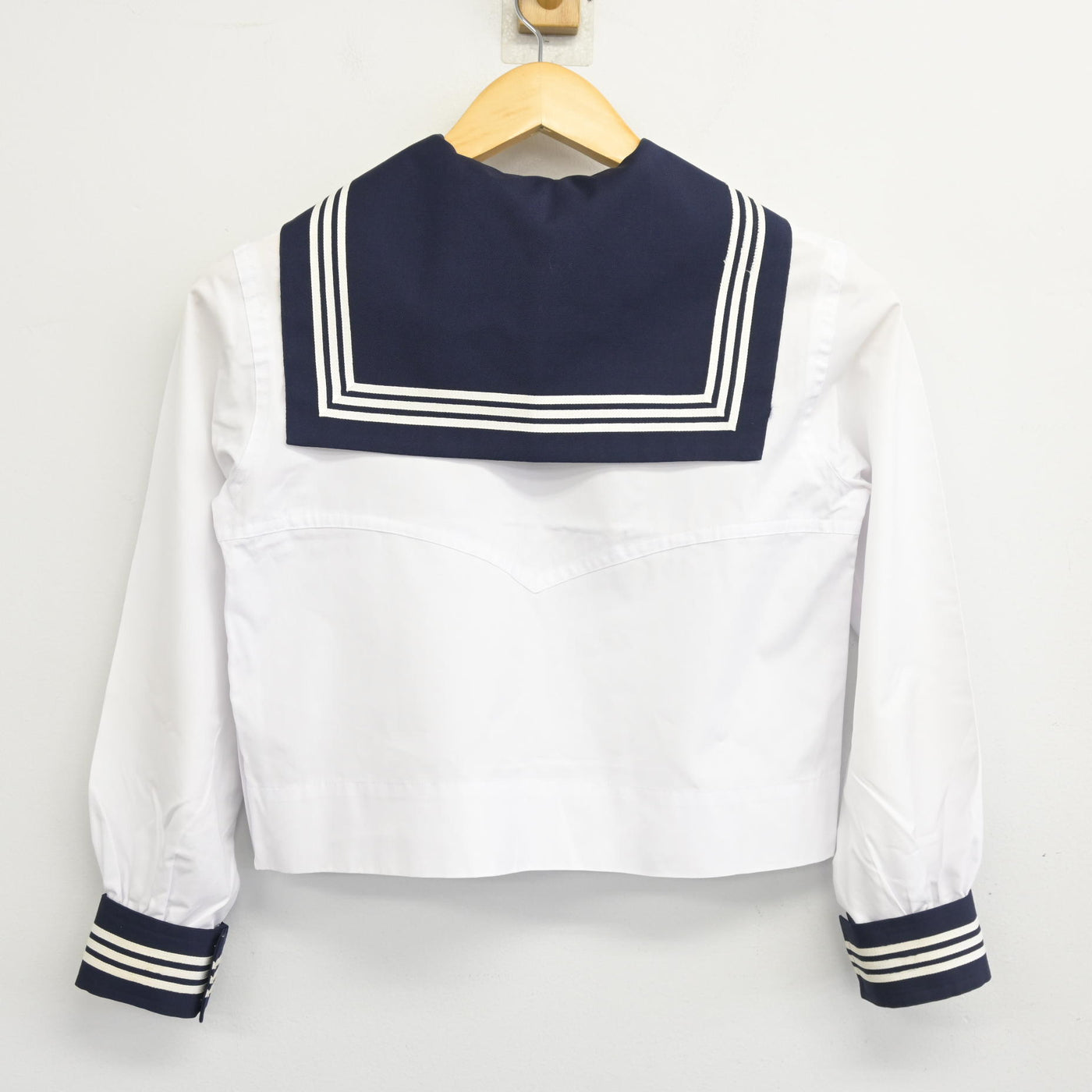 【中古】東京都 十文字中学校 女子制服 2点 (セーラー服) sf102317