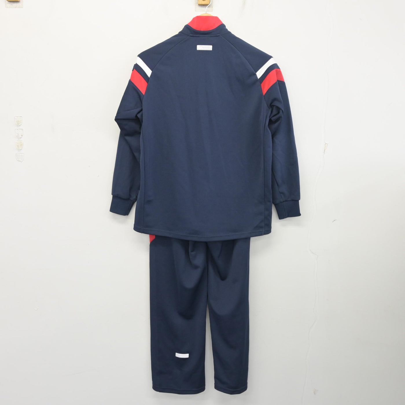 【中古】佐賀県 城北中学校 女子制服 2点 (ジャージ 上・ジャージ 下) sf102329