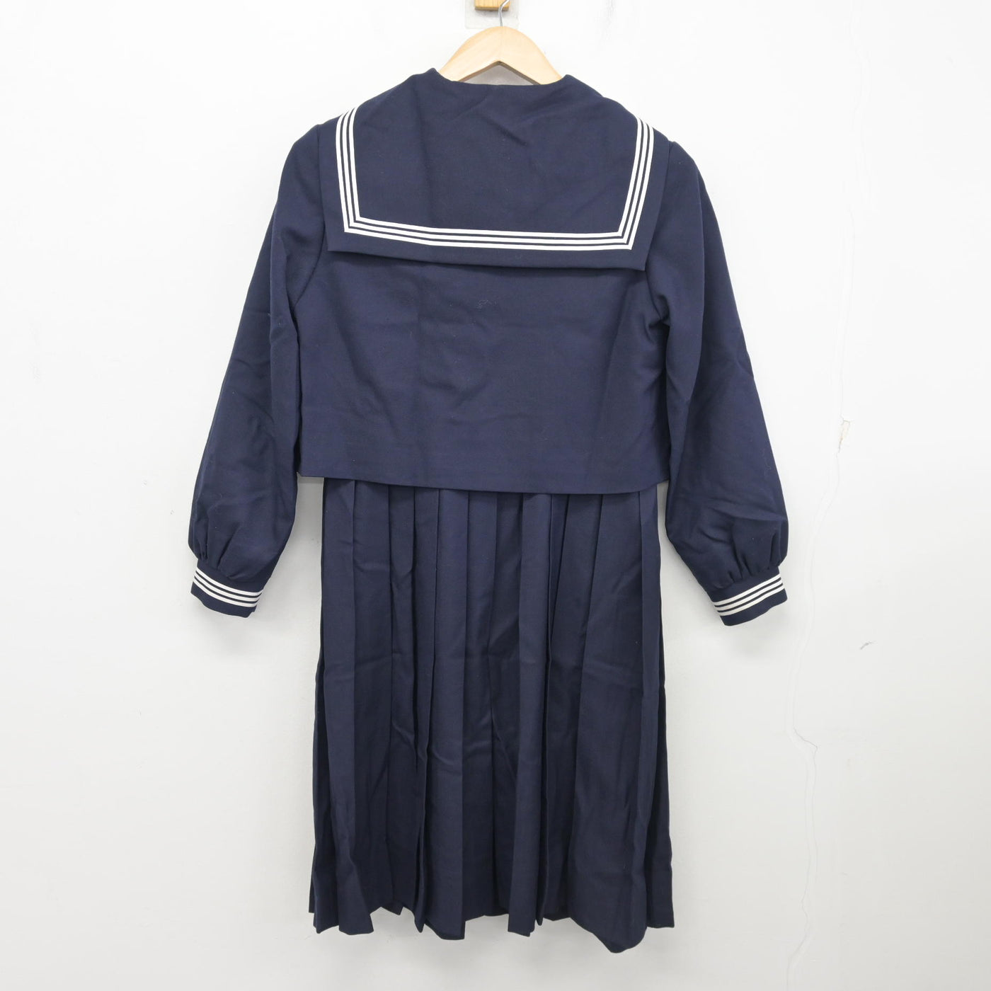 【中古】福岡県 筑紫女学園高等学校 女子制服 3点 (セーラー服・ジャンパースカート) sf102333