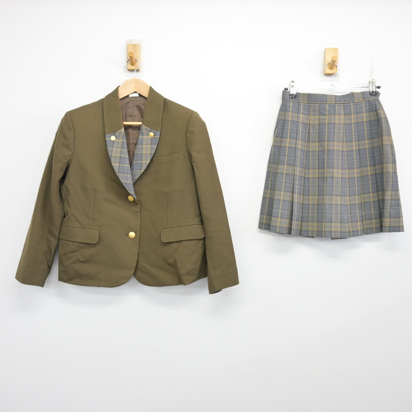 【中古】神奈川県 戸塚高等学校 女子制服 2点 (ブレザー・スカート) sf102345