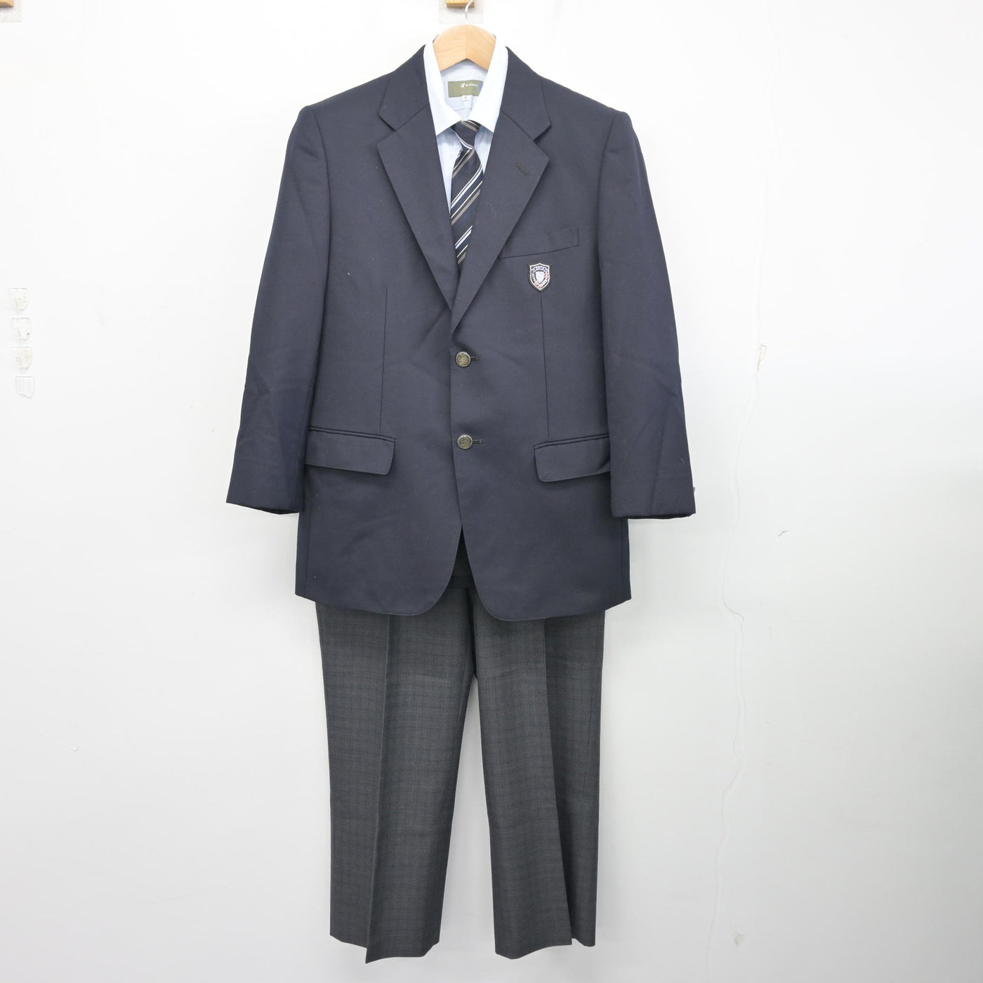 【中古】千葉県 ちはら台西中学校 男子制服 4点 (ブレザー・シャツ・ズボン) sf102346