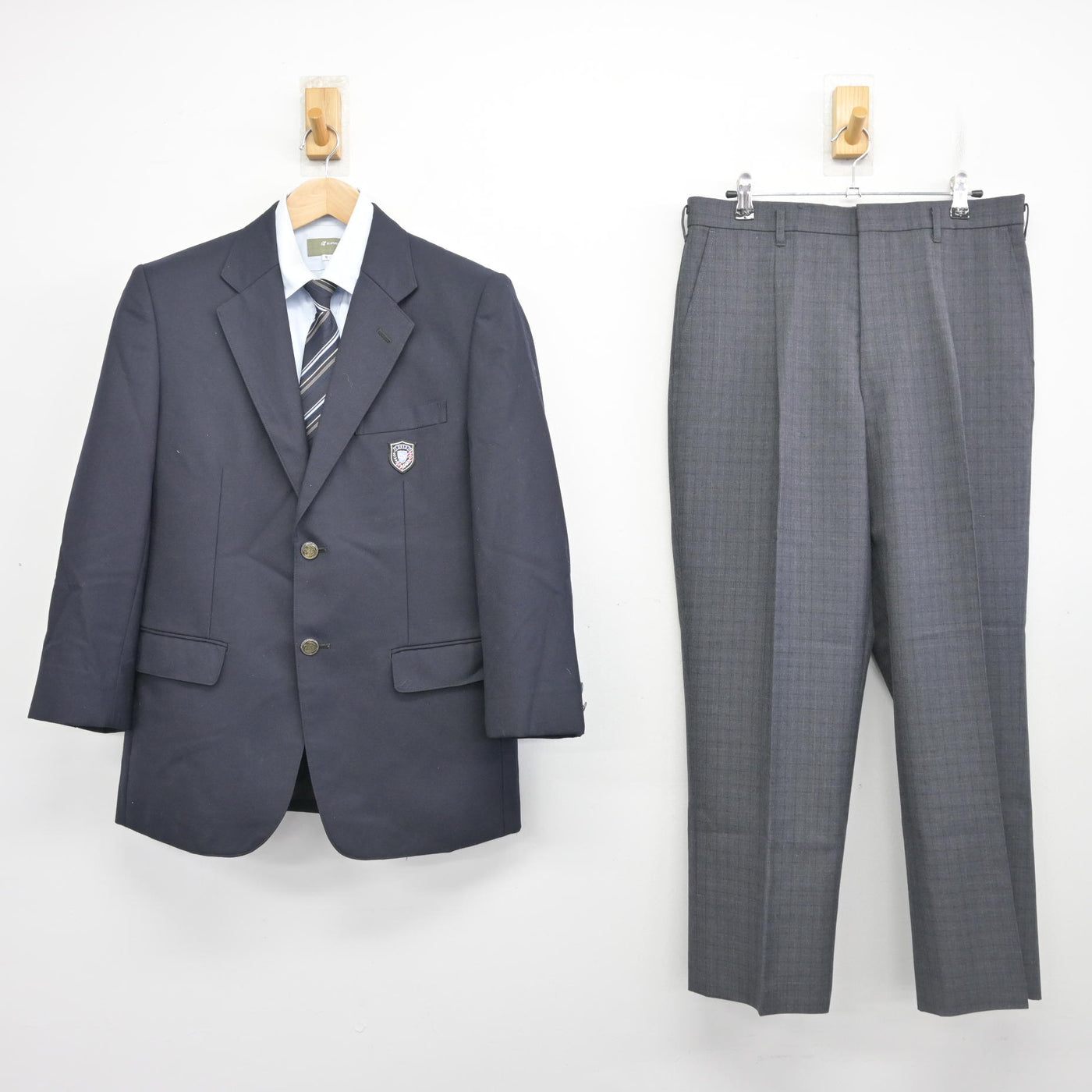 【中古】千葉県 ちはら台西中学校 男子制服 4点 (ブレザー・シャツ・ズボン) sf102346