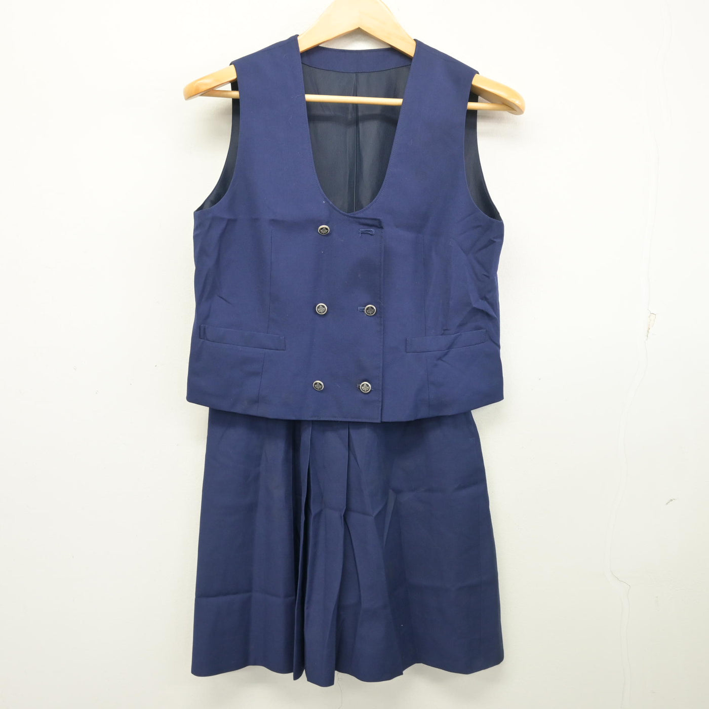 【中古】埼玉県 狭山経済高等学校 女子制服 2点 (ベスト・スカート) sf102355