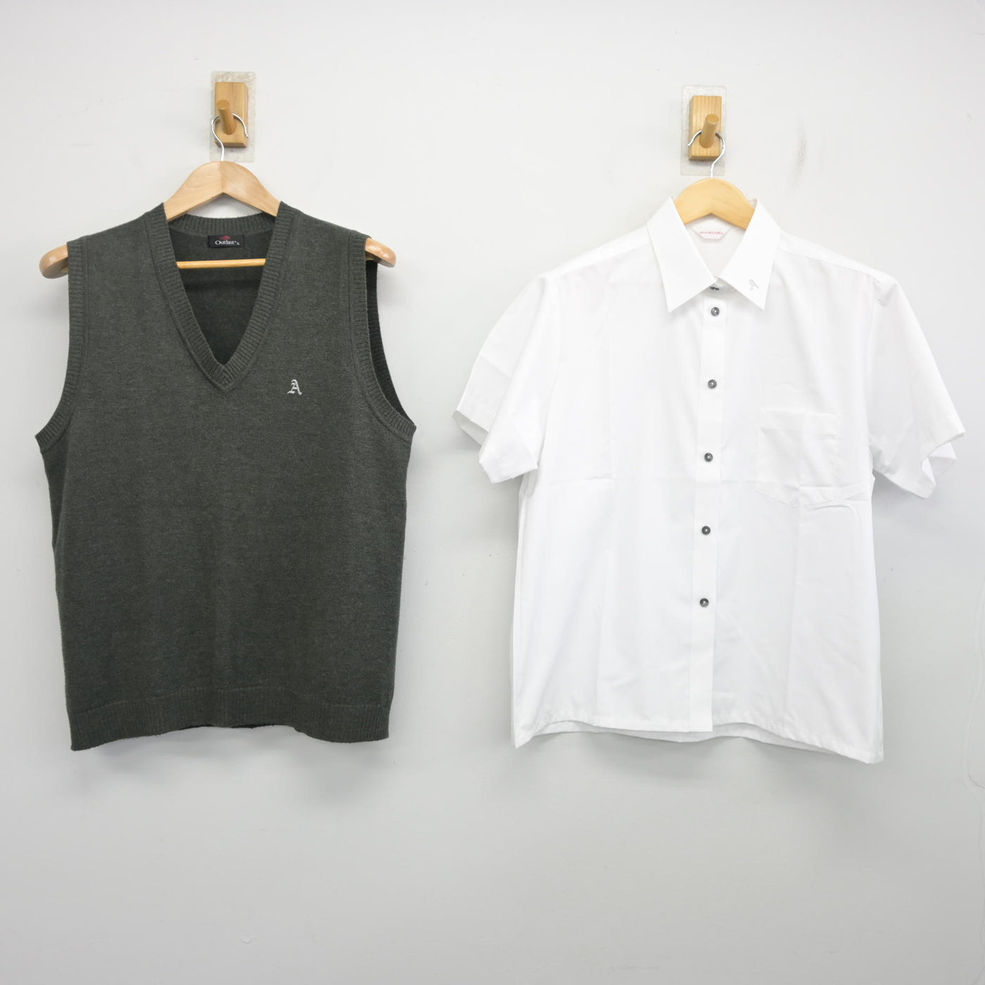 【中古】宮城県 農業高等学校 女子制服 2点 (ニットベスト・シャツ) sf102364