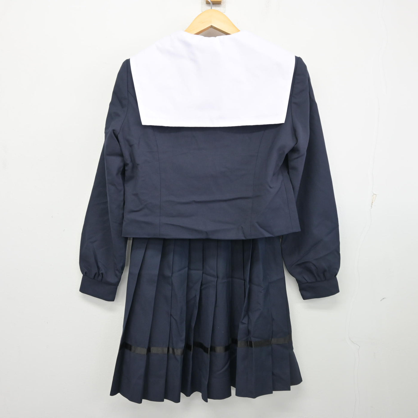 中古】岐阜県 加納高等学校 女子制服 3点 (セーラー服・スカート 中古】岐阜県 加納高等学校 女子制服 3点 (セーラー服・スカート