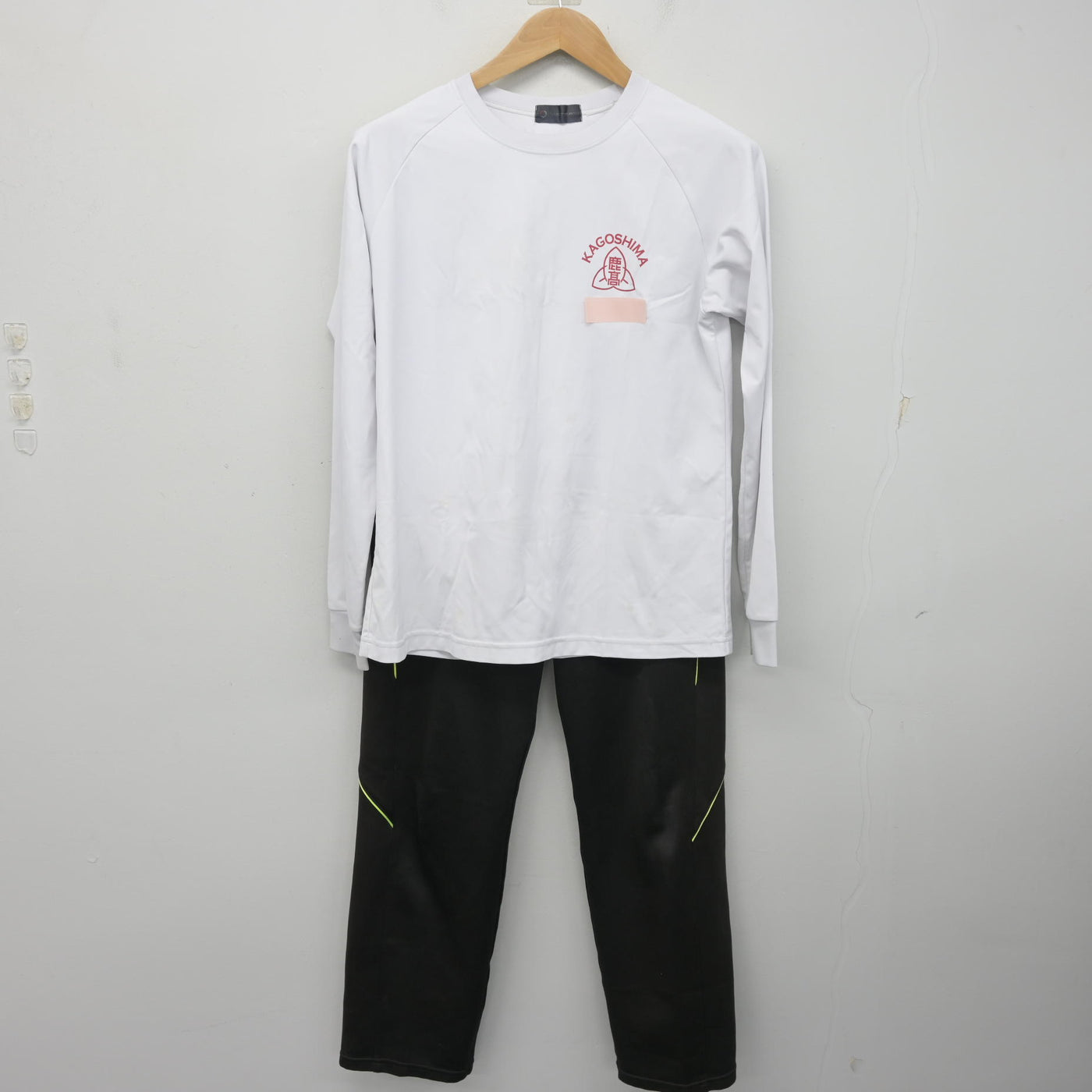 【中古】鹿児島県 鹿児島高等学校 女子制服 3点 (ジャージ 上・体操服 上・ジャージ 下) sf102429