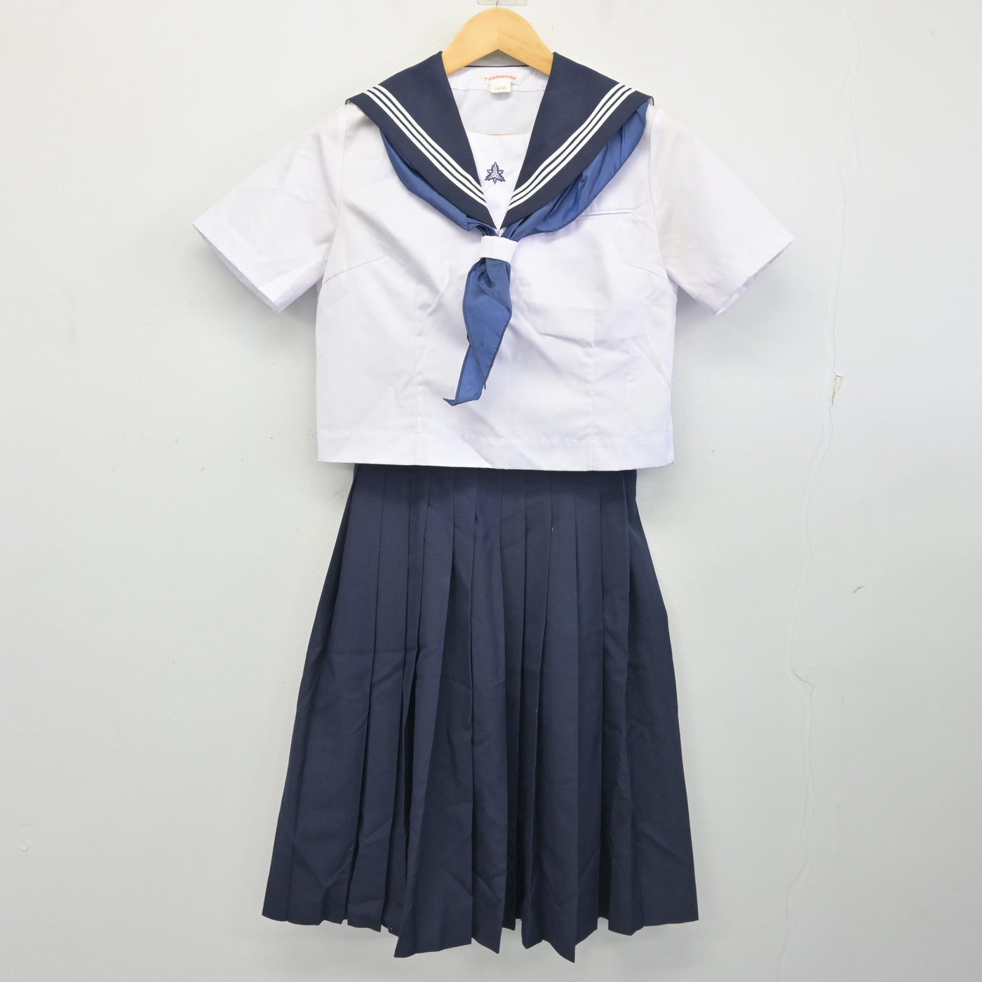 【中古】千葉県 船橋中学校 女子制服 3点 (セーラー服・スカート) sf102494