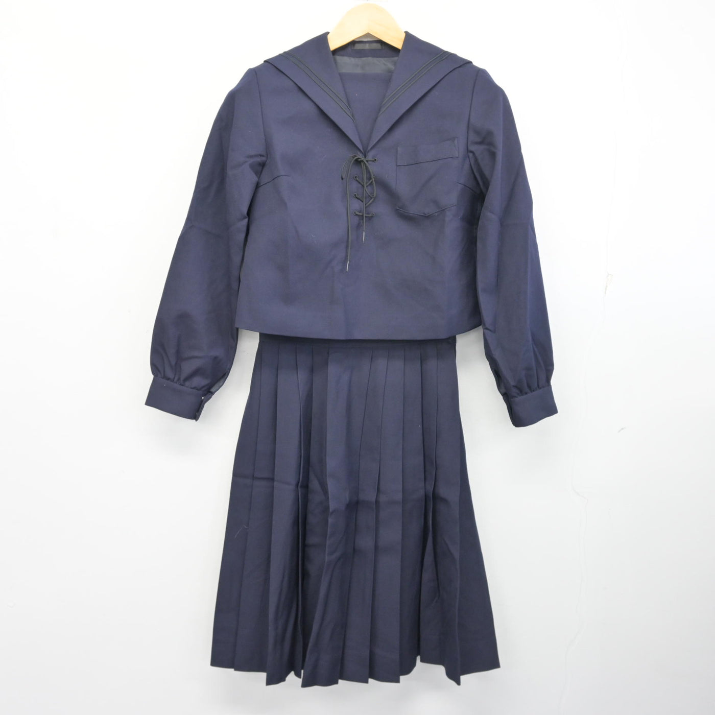 【中古】兵庫県 神戸高等学校 女子制服 3点 (セーラー服・スカート) sf102496