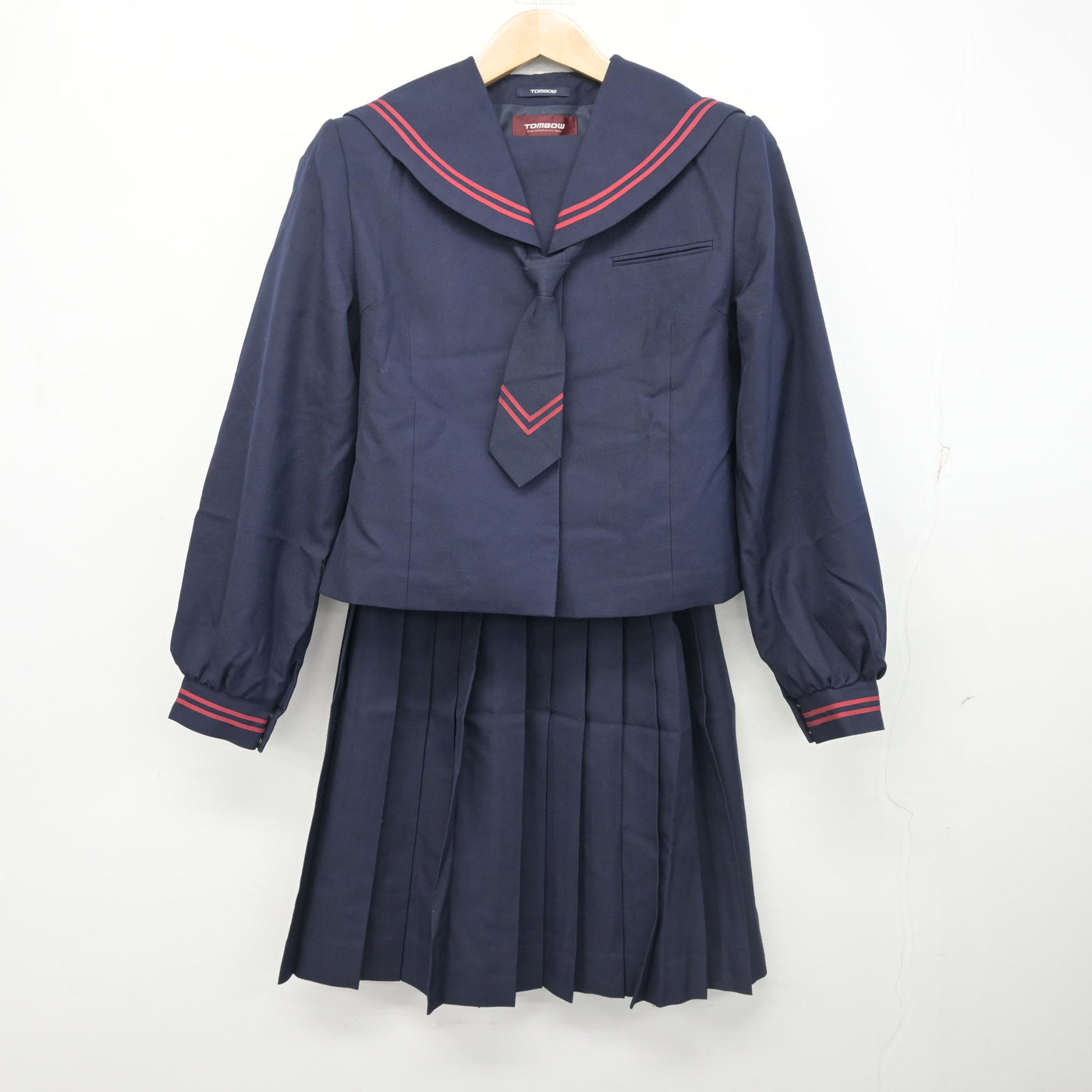 【中古】千葉県 八重原中学校 女子制服 3点 (セーラー服・スカート) sf102506