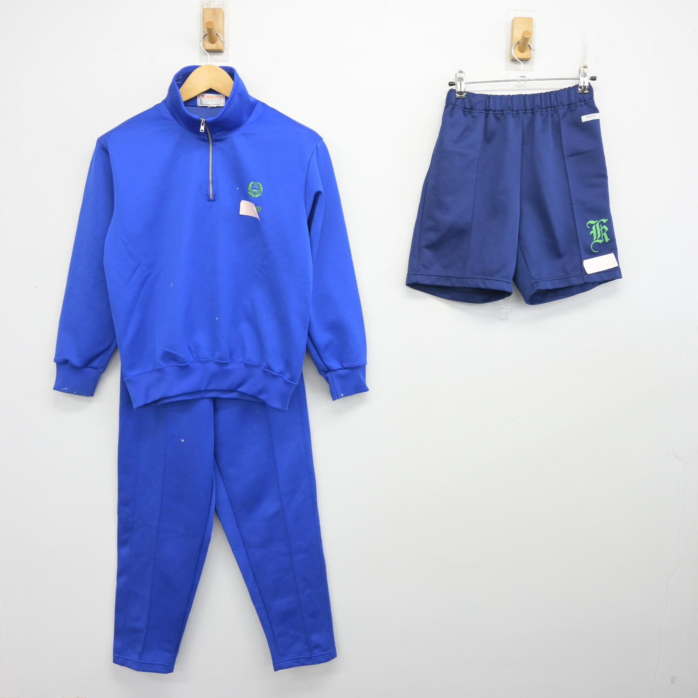 【中古】埼玉県 久喜高等学校 女子制服 3点 (ジャージ 上・体操服 下・ジャージ 下) sf102515
