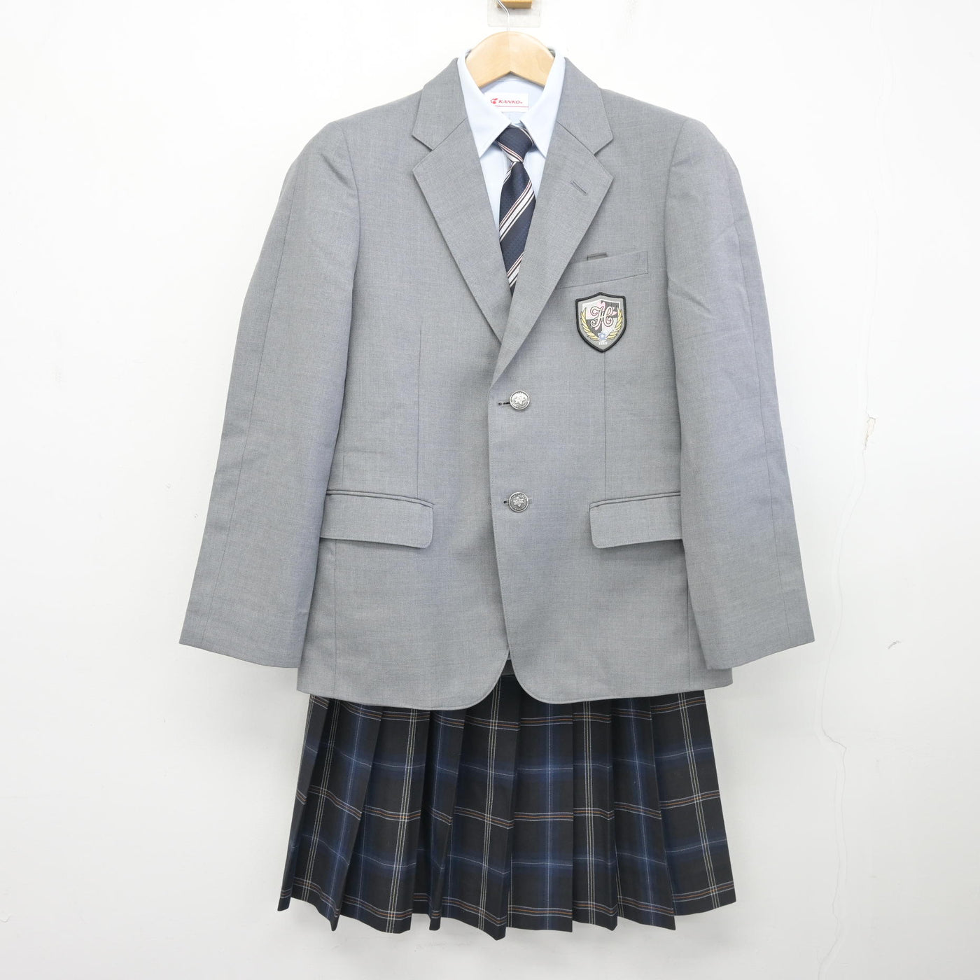 【中古】大阪府 大阪市立堀江中学校 女子制服 5点 (ブレザー・シャツ・スカート) sf102519
