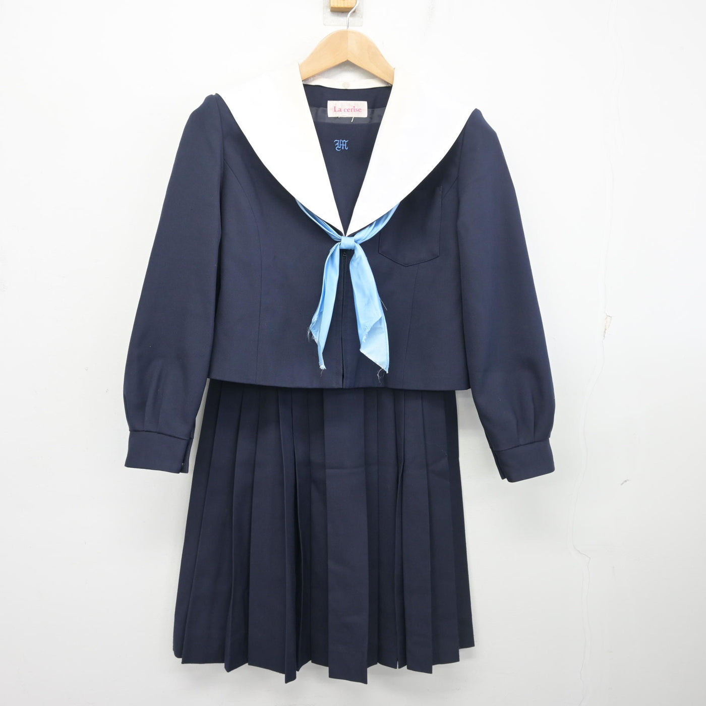 【中古】愛知県 牧の池中学校 女子制服 3点 (セーラー服・スカート) sf102530