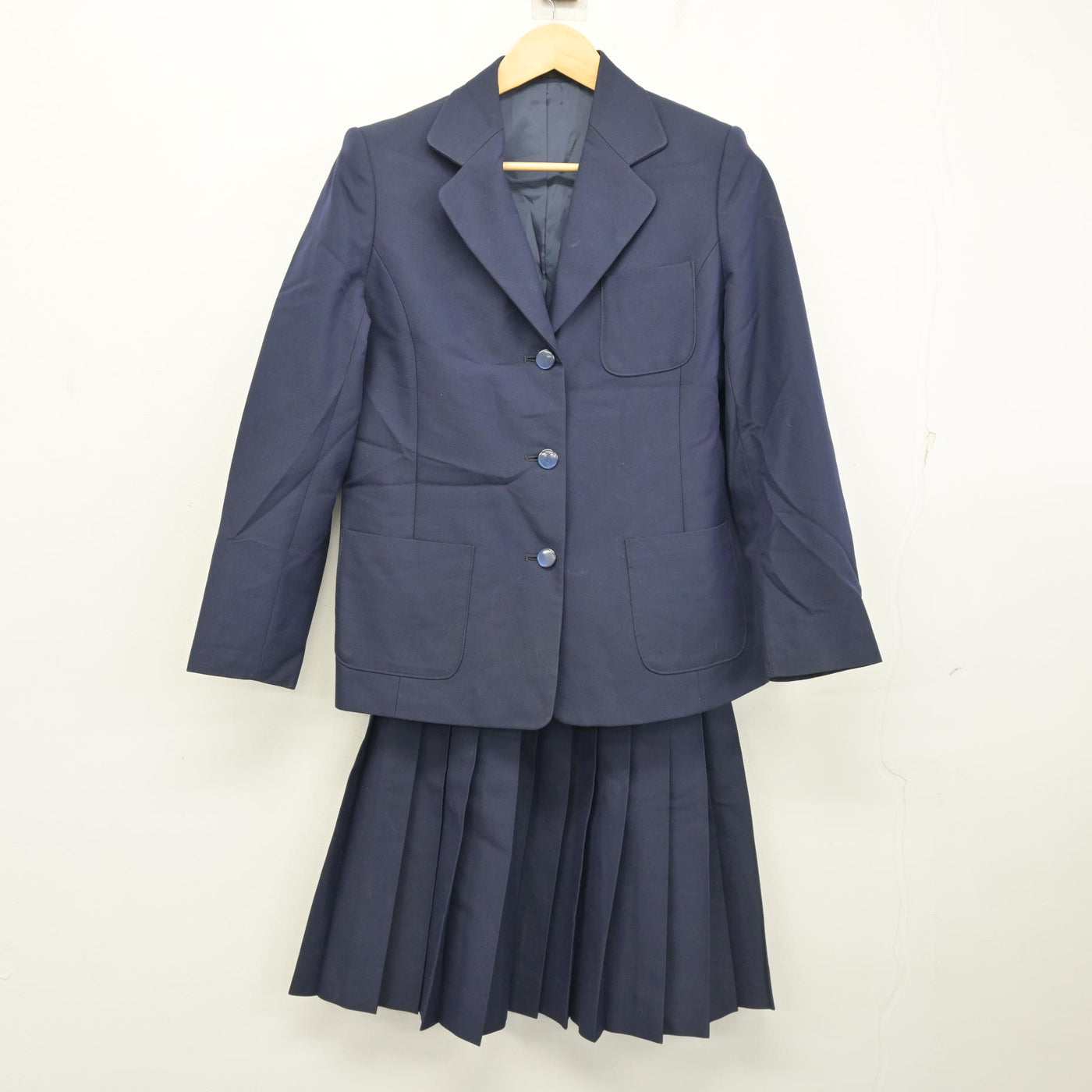 【中古】新潟県 木崎中学校 女子制服 2点 (ブレザー・スカート) sf102614