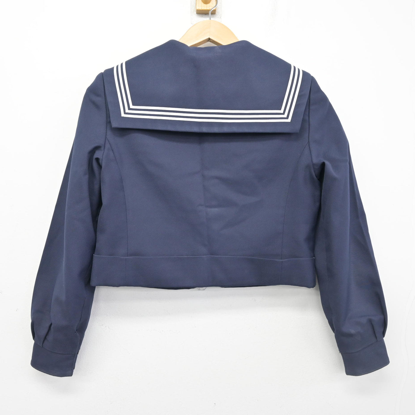 【中古】福岡県 遠賀中学校 女子制服 3点 (セーラー服・ジャンパースカート) sf102615