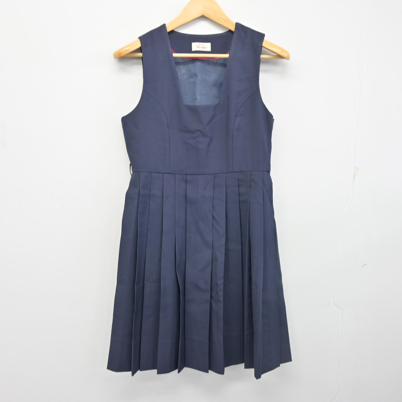 【中古】福岡県 遠賀中学校 女子制服 3点 (セーラー服・ジャンパースカート) sf102615