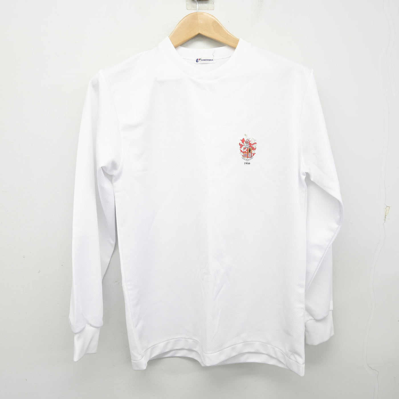 【中古】鹿児島県 神村学園 高等部 女子制服 2点 (ジャージ 上・体操服 上) sf102632