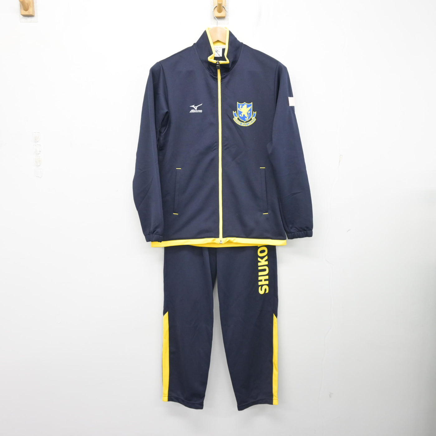 【中古】宮城県 秀光中学校 女子制服 2点 (ジャージ 上・ジャージ 下) sf102638