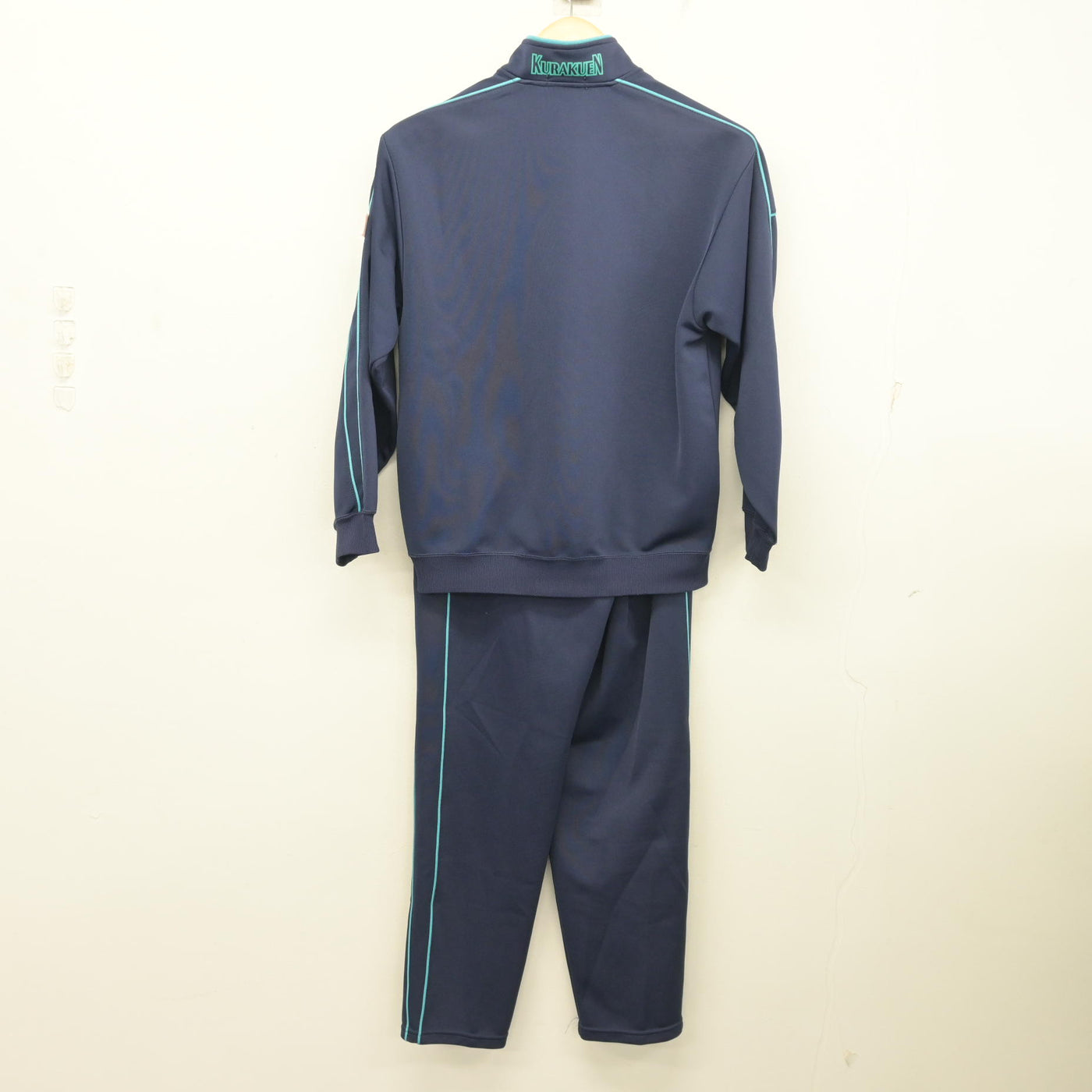 【中古】兵庫県 苦楽園中学校 女子制服 2点 (ジャージ 上・ジャージ 下) sf102674