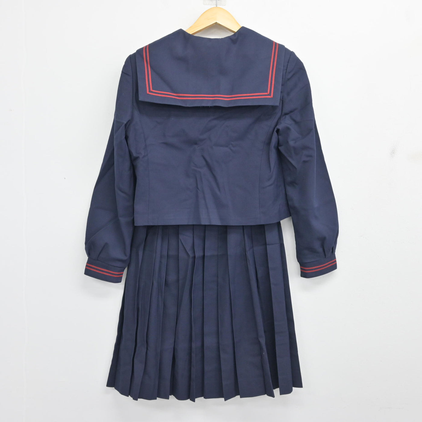 【中古】千葉県 常盤平中学校 女子制服 4点 (セーラー服・スカート) sf102682