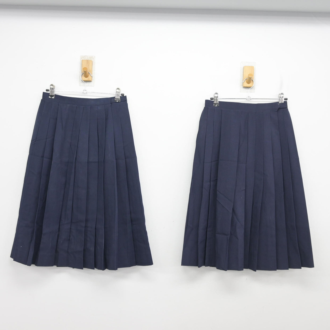 【中古】千葉県 常盤平中学校 女子制服 4点 (セーラー服・スカート) sf102682