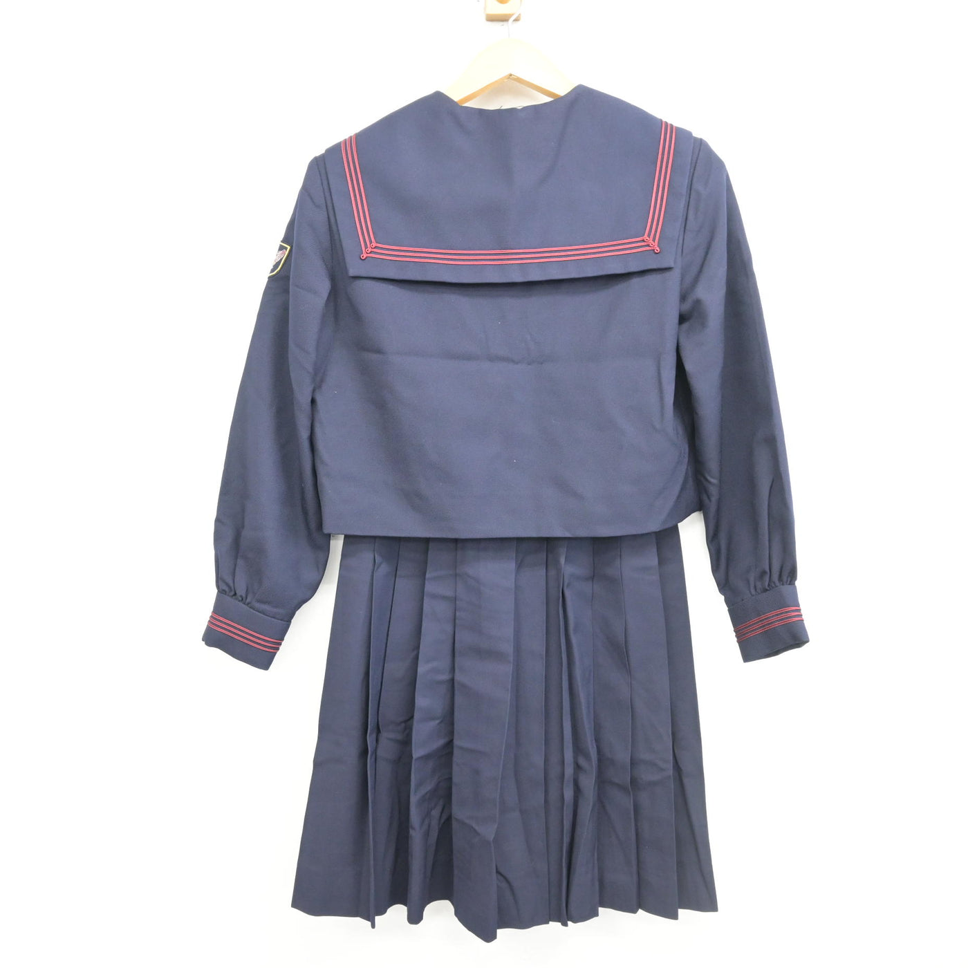 中古】神奈川県 横浜隼人高等学校 女子制服 3点 (セーラー服・スカート 中古】神奈川県 横浜隼人高等学校 女子制服 3点 (セーラー服・スカート