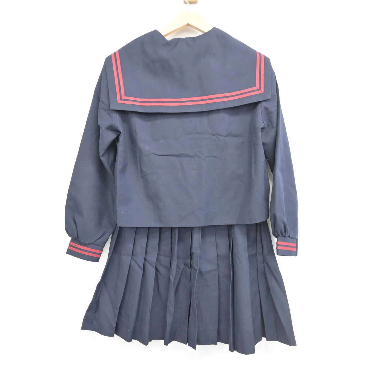 【中古】滋賀県 石部中学校 女子制服 3点 (セーラー服・スカート) sf102760