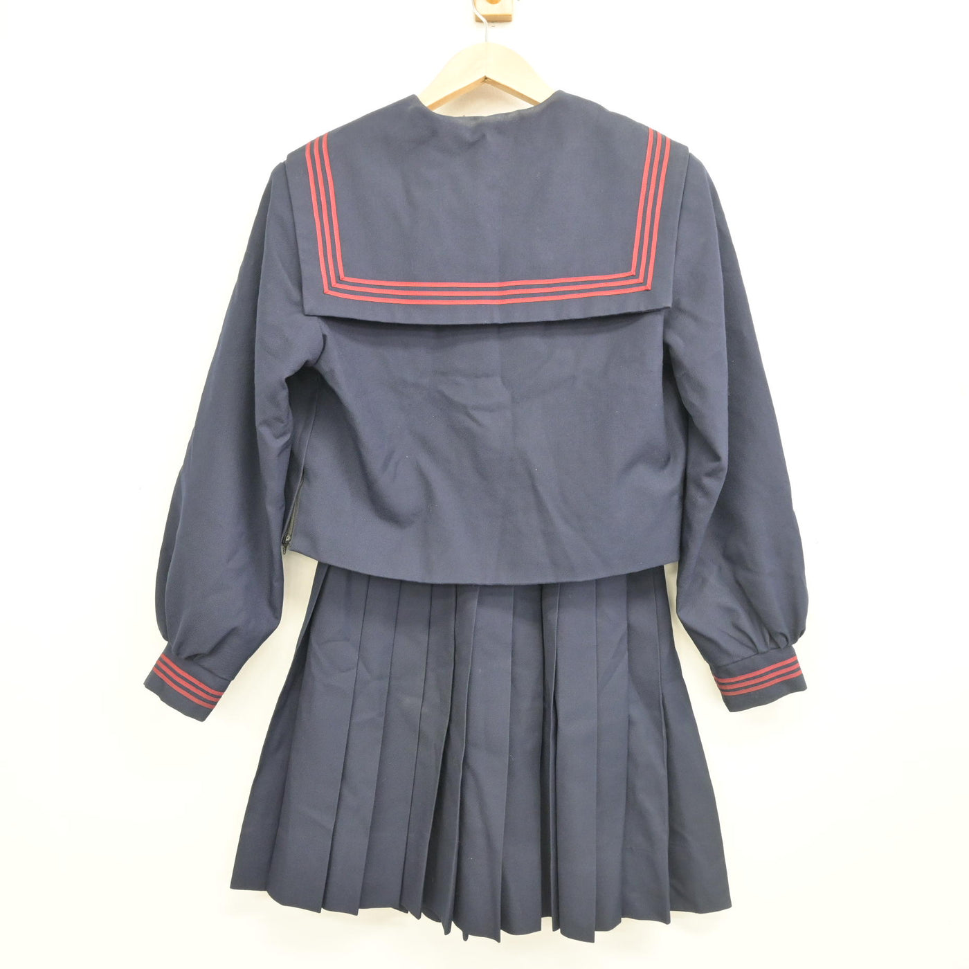 【中古】奈良県 片塩中学校 女子制服 3点 (セーラー服・スカート) sf102779