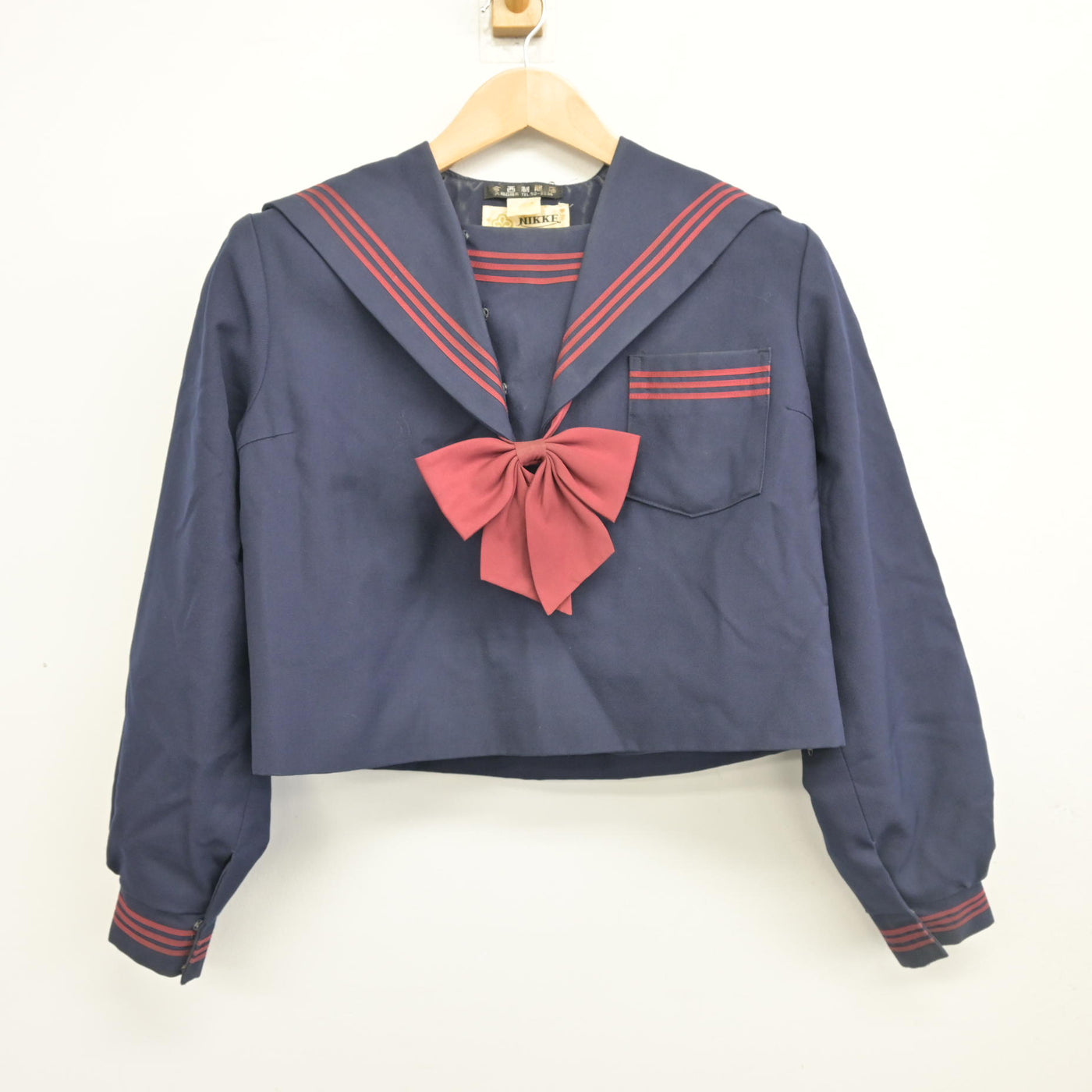 【中古】奈良県 片塩中学校 女子制服 3点 (セーラー服・スカート) sf102779