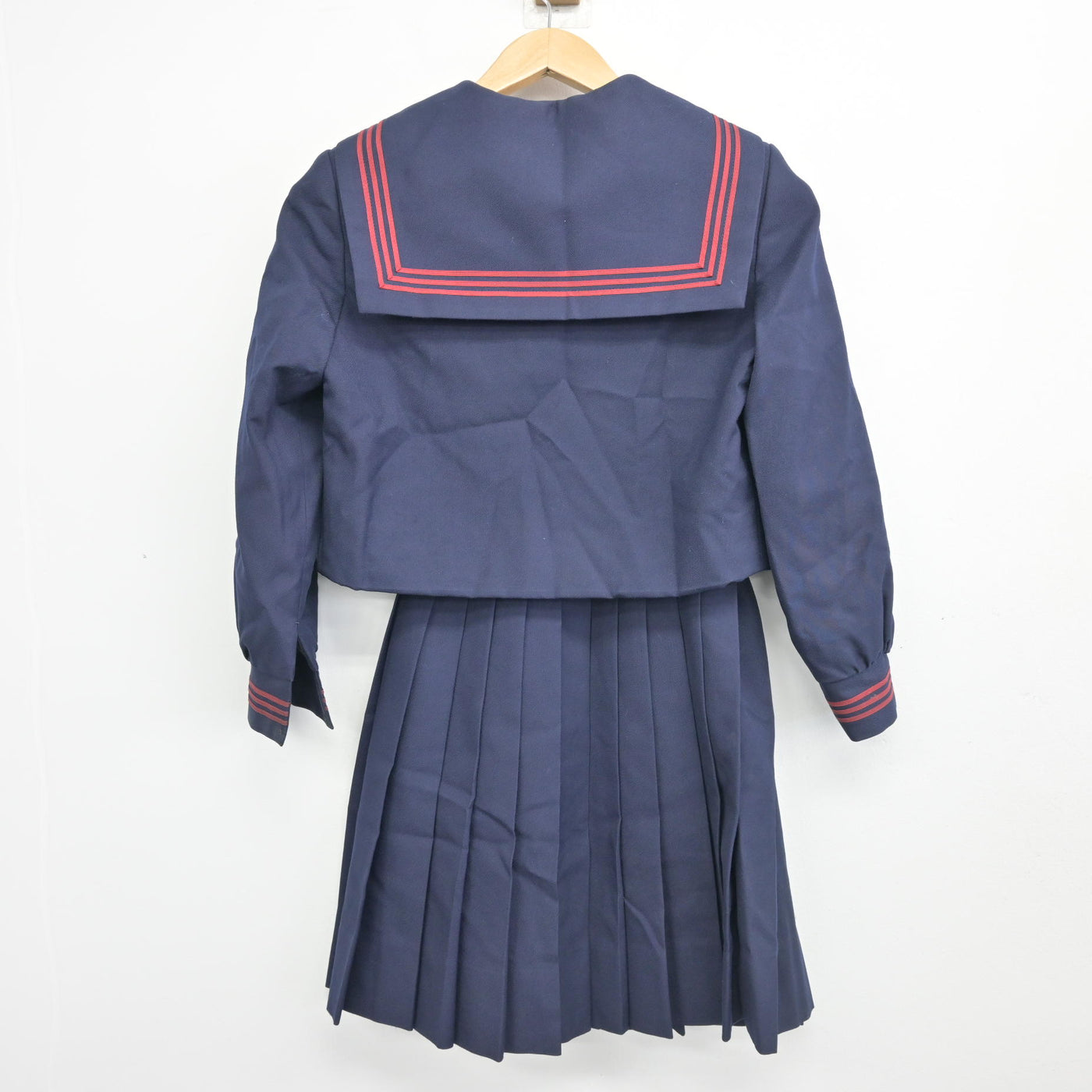 【中古】奈良県 片塩中学校 女子制服 4点 (セーラー服・スカート) sf102780