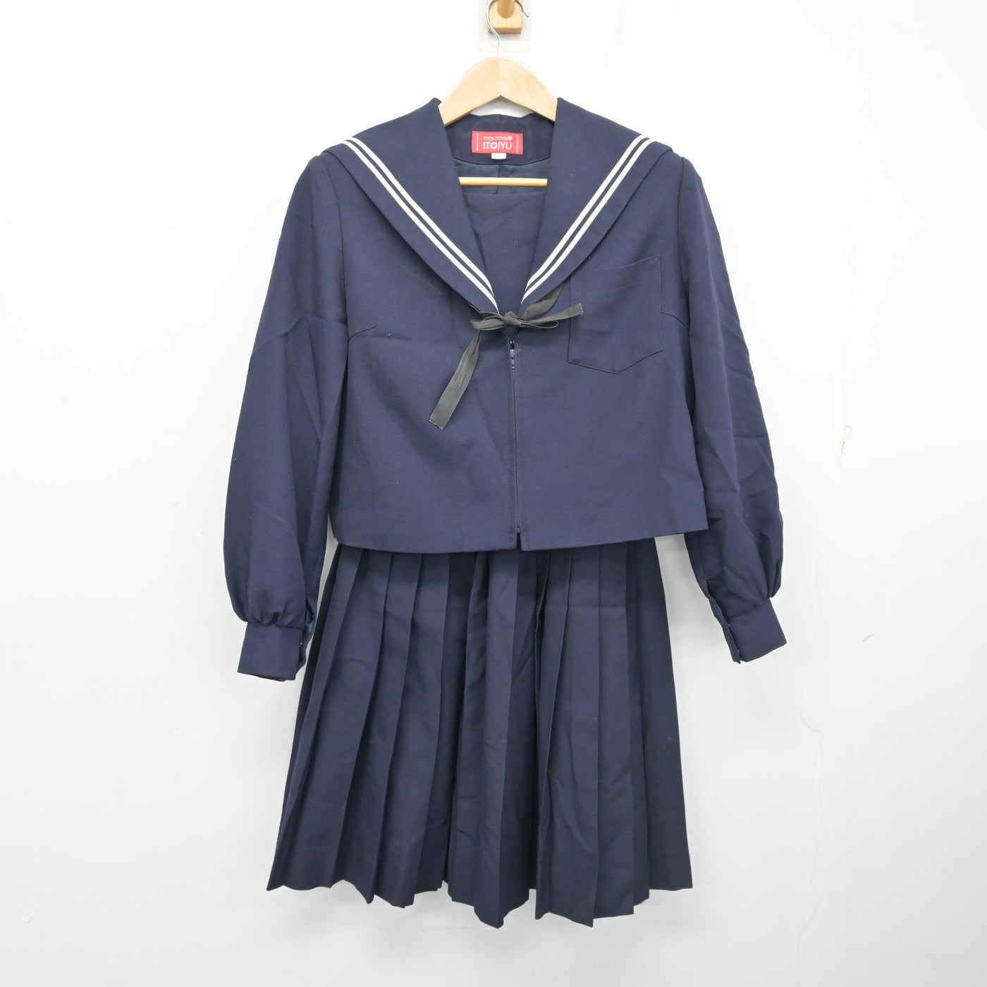 【中古】愛知県 上野中学校 女子制服 3点 (セーラー服・スカート) sf102829