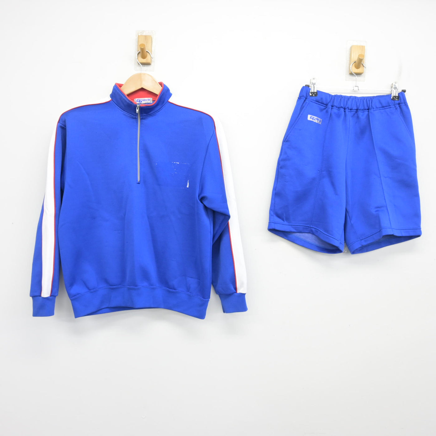 【中古】千葉県 小中台中学校 女子制服 2点 (ジャージ 上・体操服 下) sf102877