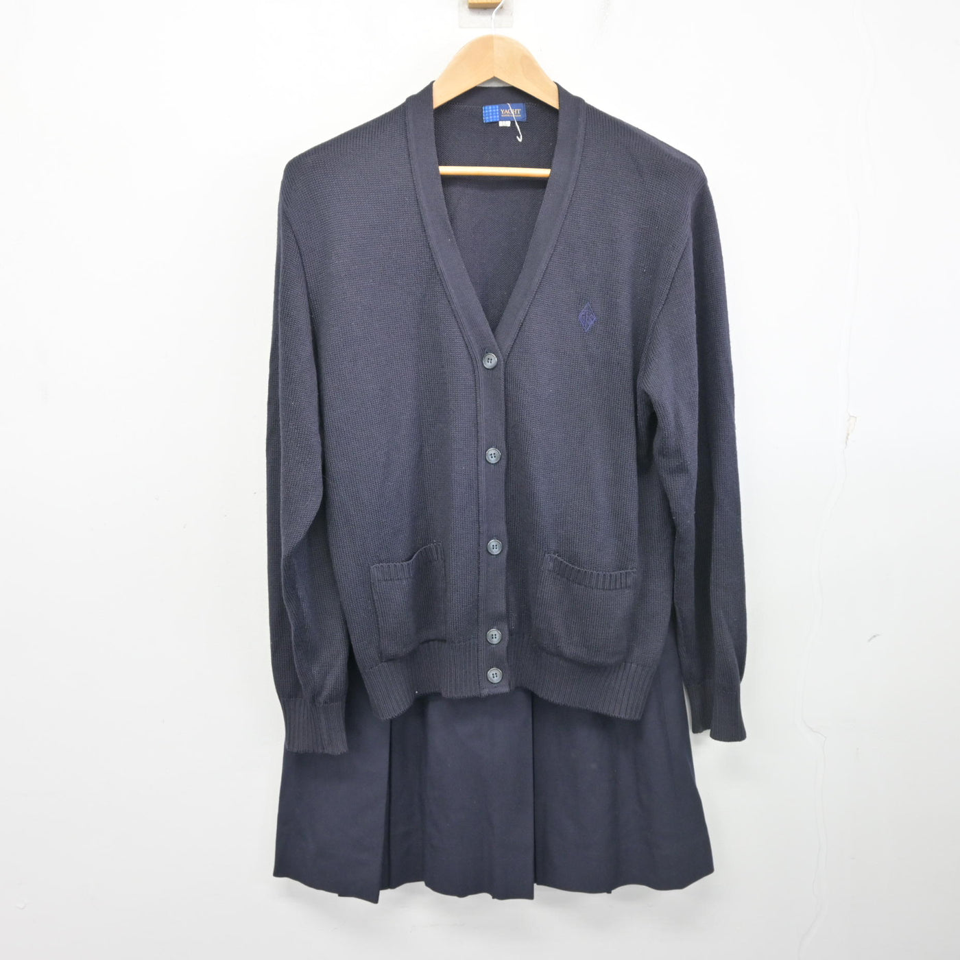 【中古】東京都 普連土学園高等学校 女子制服 3点 (ブレザー・ニット・スカート) sf102881
