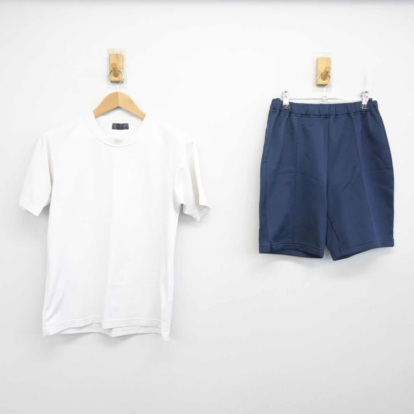 【中古】福岡県 当仁中学校 女子制服 2点 (体操服 上・体操服 下) sf102888