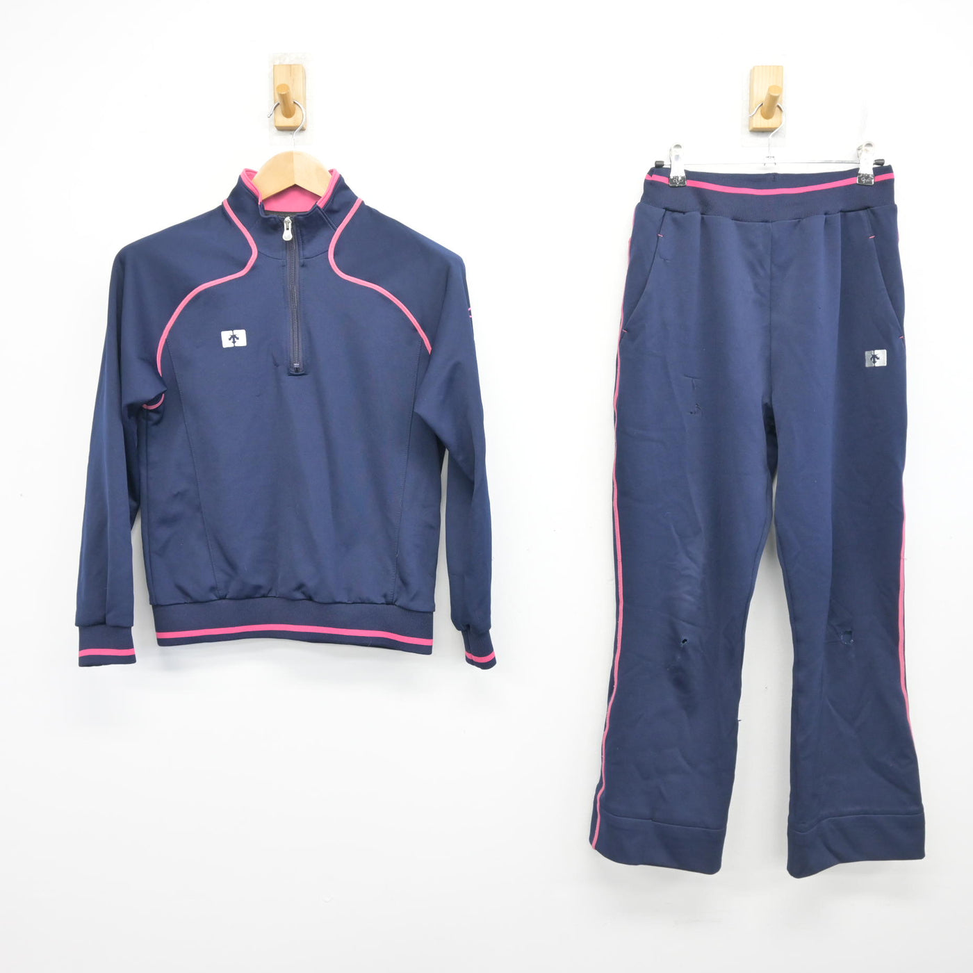 【中古】福島県 郡山女子大学附属高等学校 女子制服 2点 (ジャージ 上・ジャージ 下) sf102899