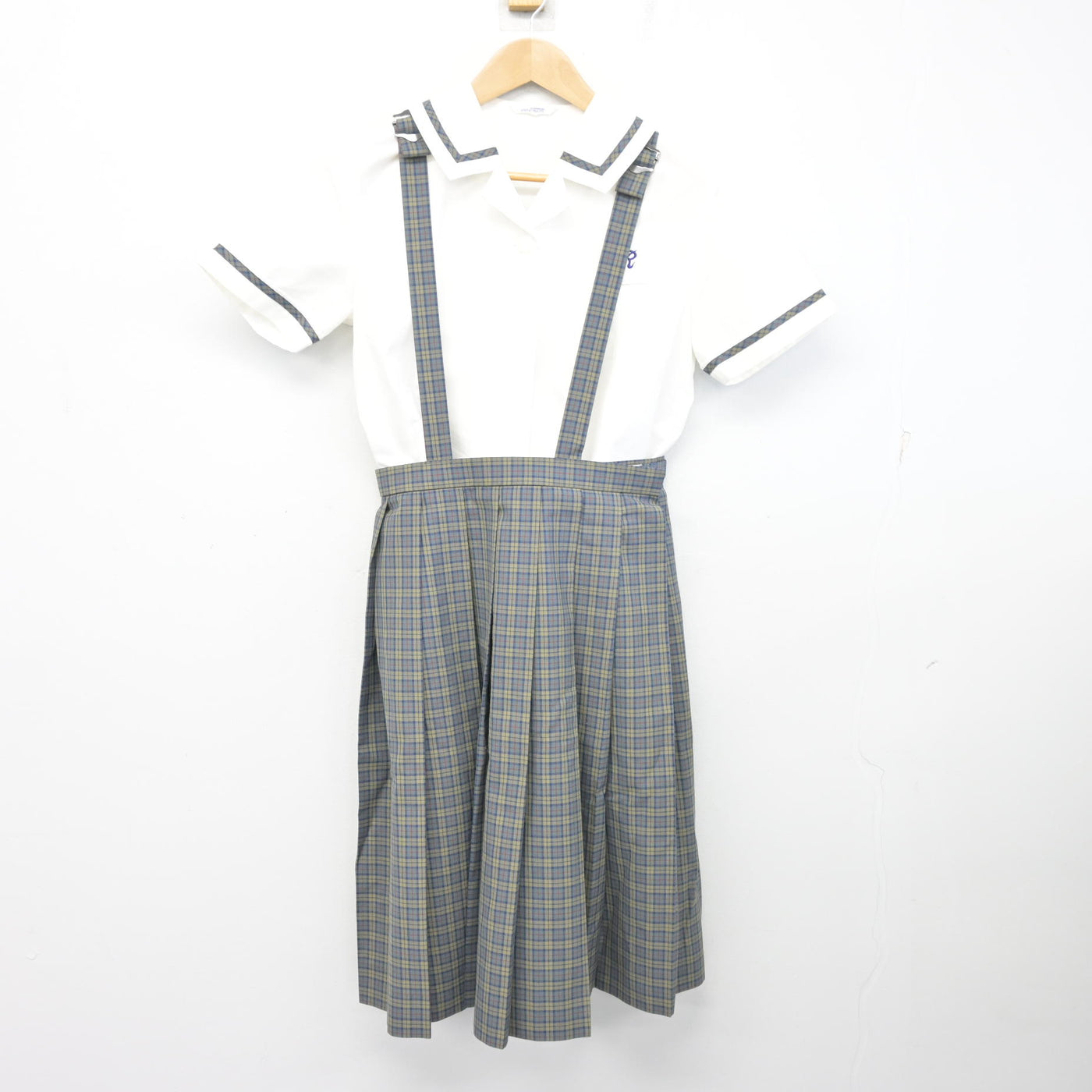 【中古】熊本県 力合中学校 女子制服 2点 (ブラウス・スカート) sf102912