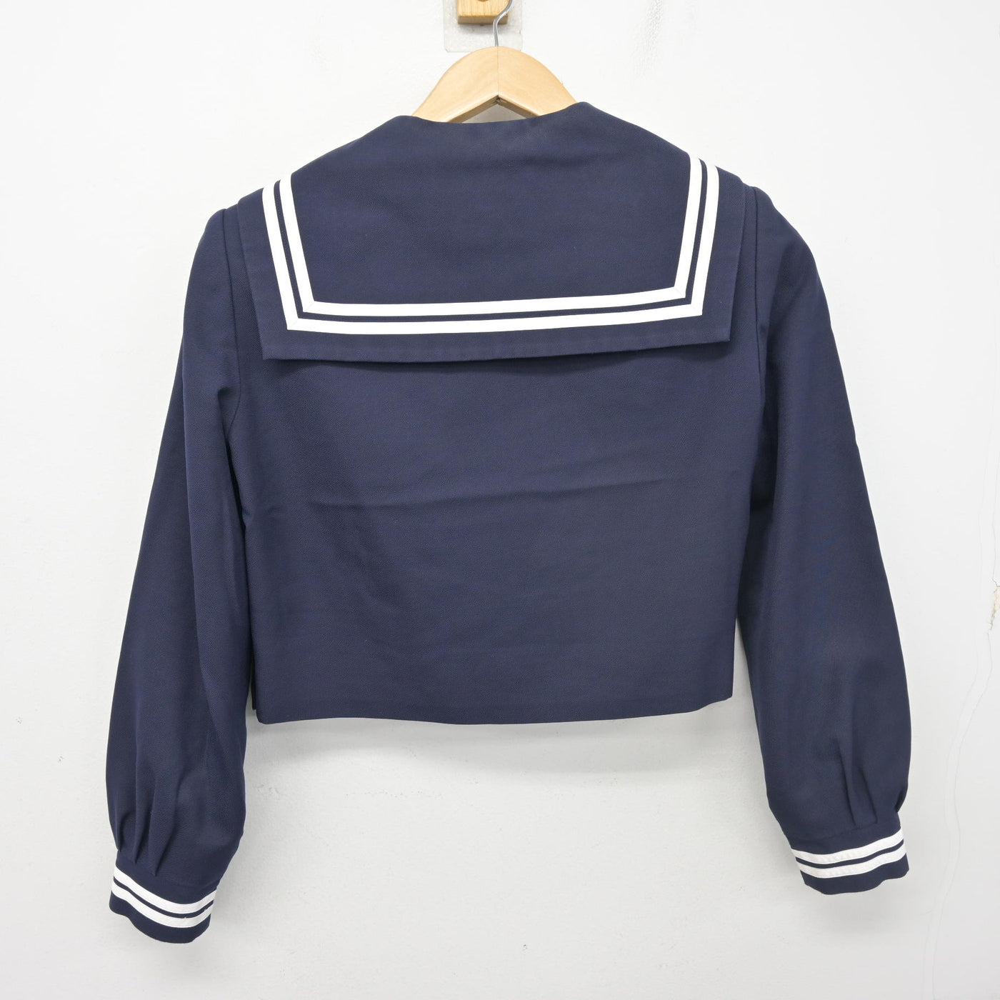 【中古】熊本県 熊本大学教育学部附属中学校 女子制服 2点 (セーラー服・ジャンパースカート) sf103001