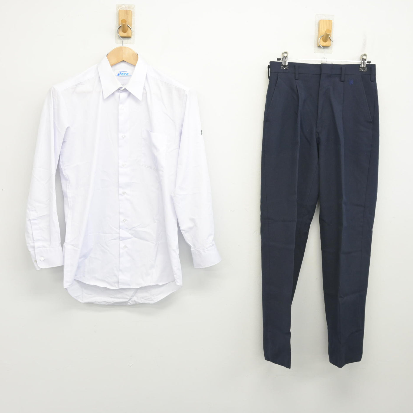【中古】埼玉県 杉戸高等学校 男子制服 4点 (ブレザー・シャツ・ズボン) sf103028