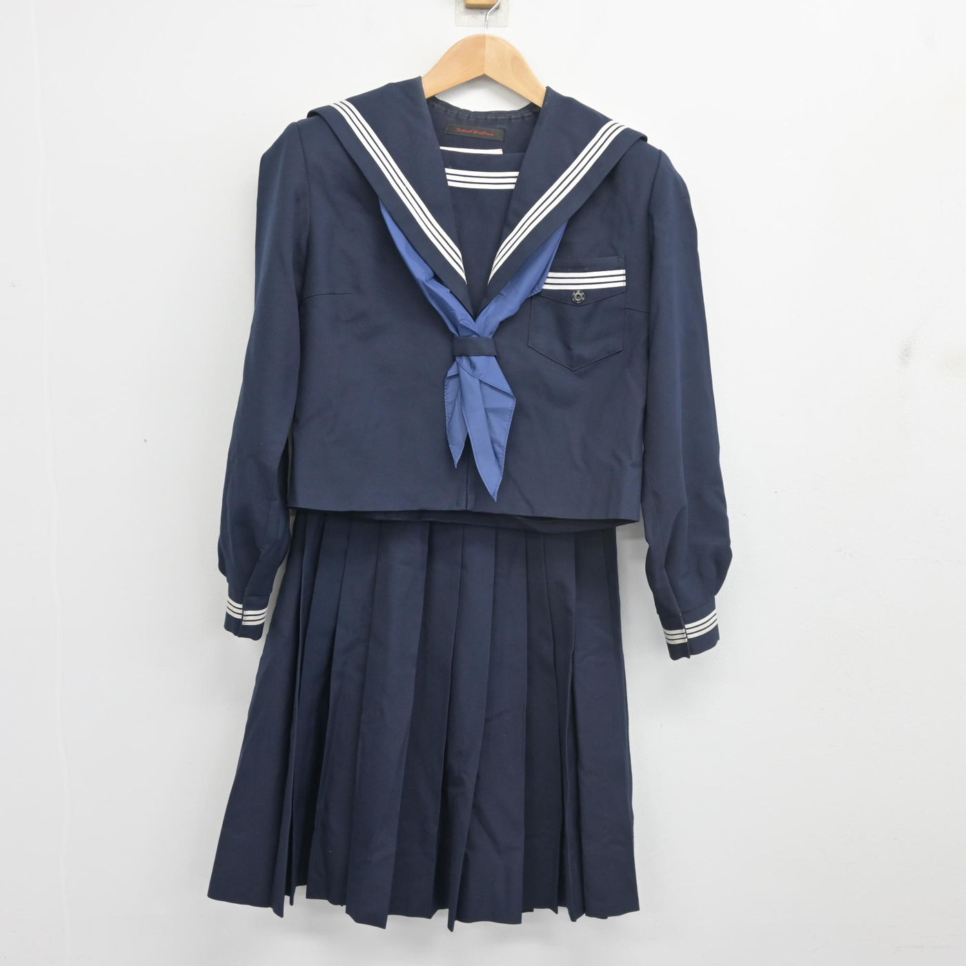 【中古】大阪府 三国中学校 女子制服 3点 (セーラー服・スカート) sf103032
