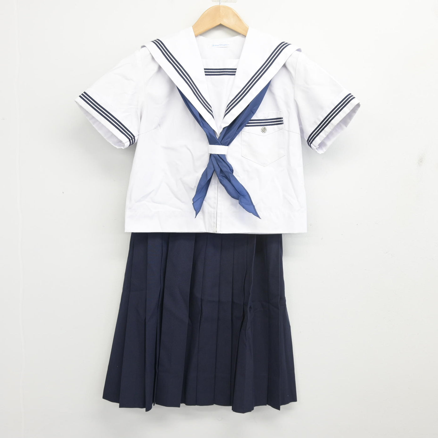 【中古】大阪府 三国中学校 女子制服 3点 (セーラー服・スカート) sf103034