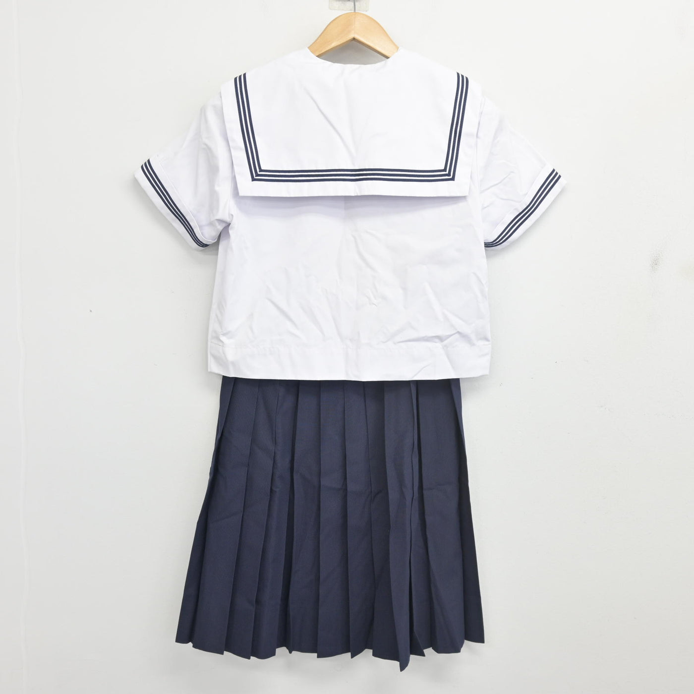 【中古】大阪府 三国中学校 女子制服 3点 (セーラー服・スカート) sf103034