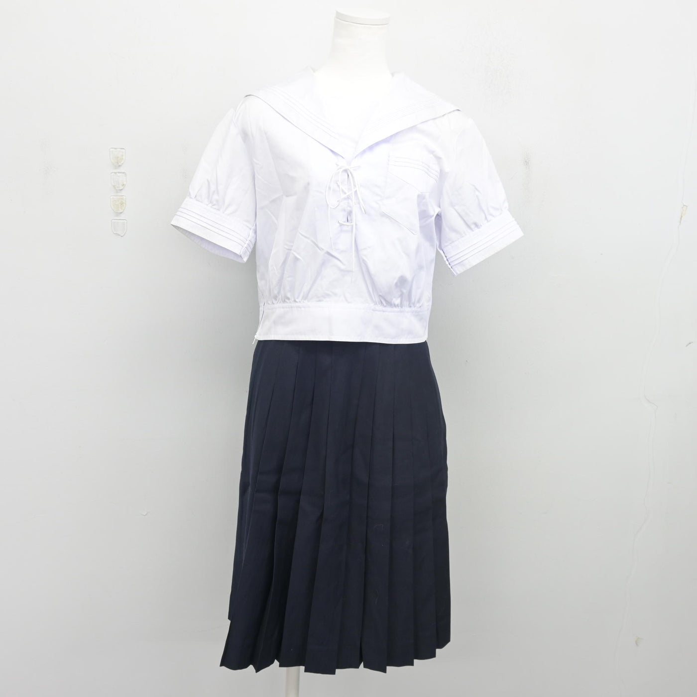 【中古】兵庫県 神戸山手女子高等学校 女子制服 2点 (セーラー服・スカート) sf103037